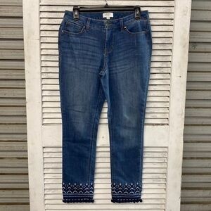 Crown & Ivy Jeans size 4 Stretch Accented Hem